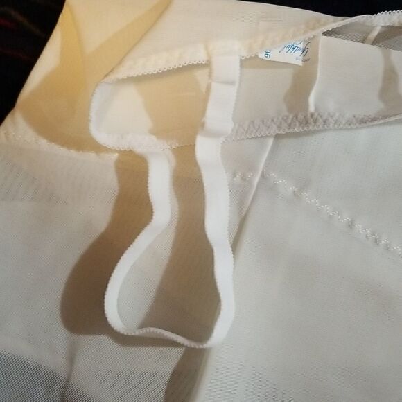 VINTAGE🌷ANOTHER YOUTHFUL CREATION🌷White Guardle New - Picture 9 of 9